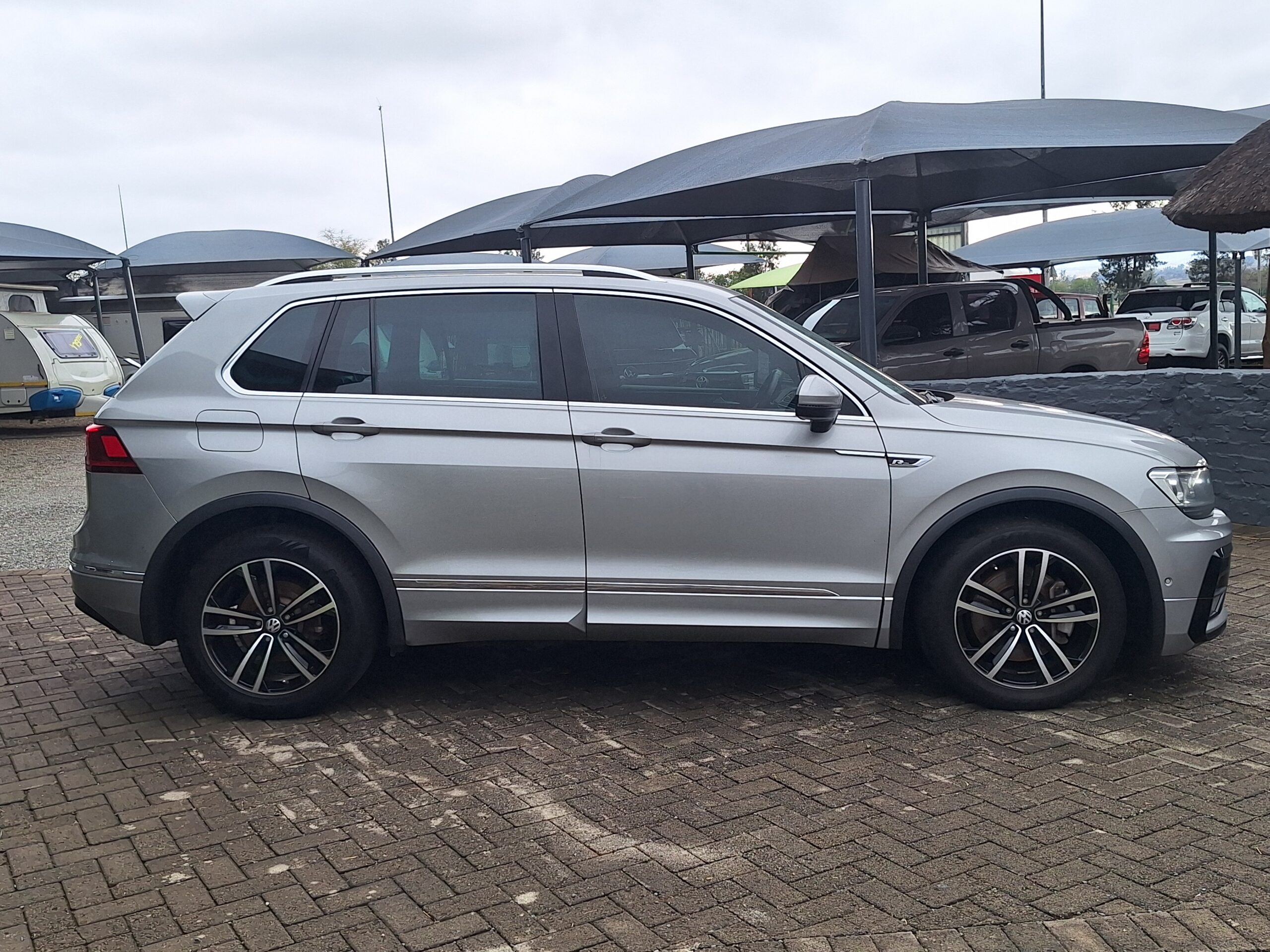 2020 Volkswagen Tiguan 2.0TDi Highline 4Motion R-Line DSG - Image 5