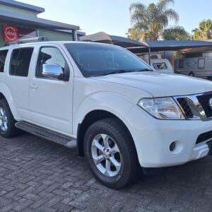 2013 Nissan Pathfinder 2.5DCi SE Automatic