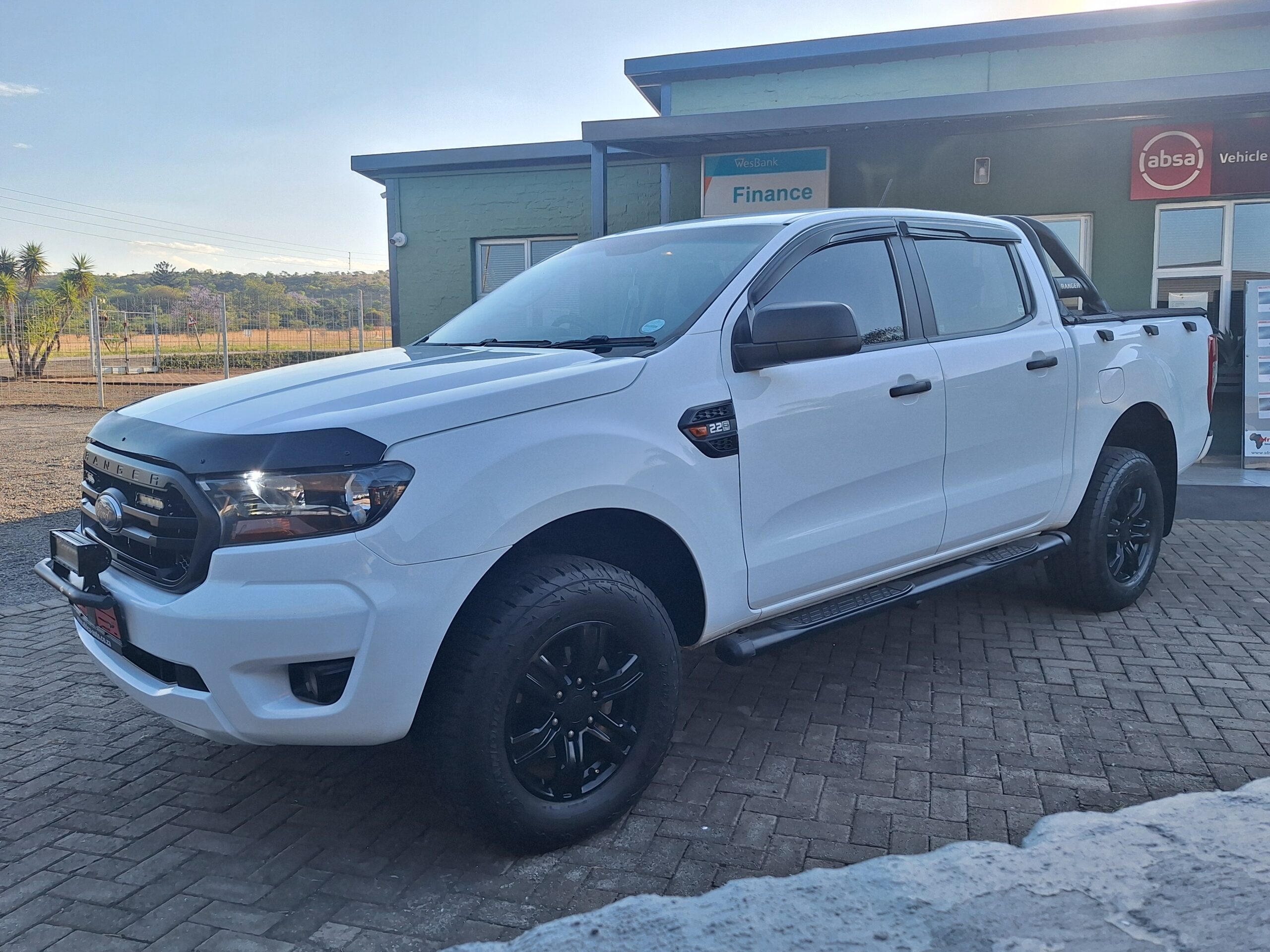 2020 Ford Ranger 2.2TDCi XL Double Cab Automatic - Image 3